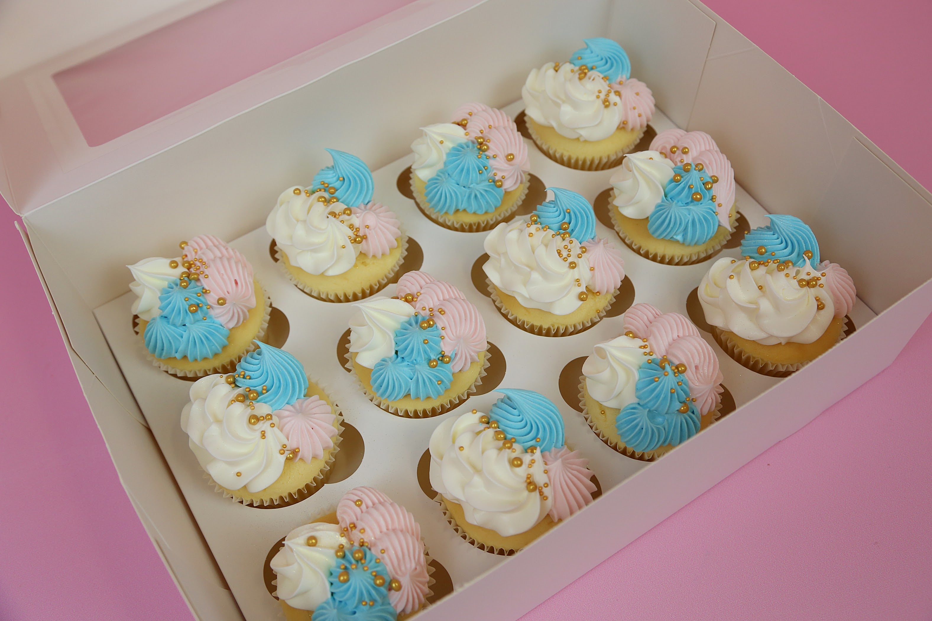 Cupcakes: Choose your size & colour