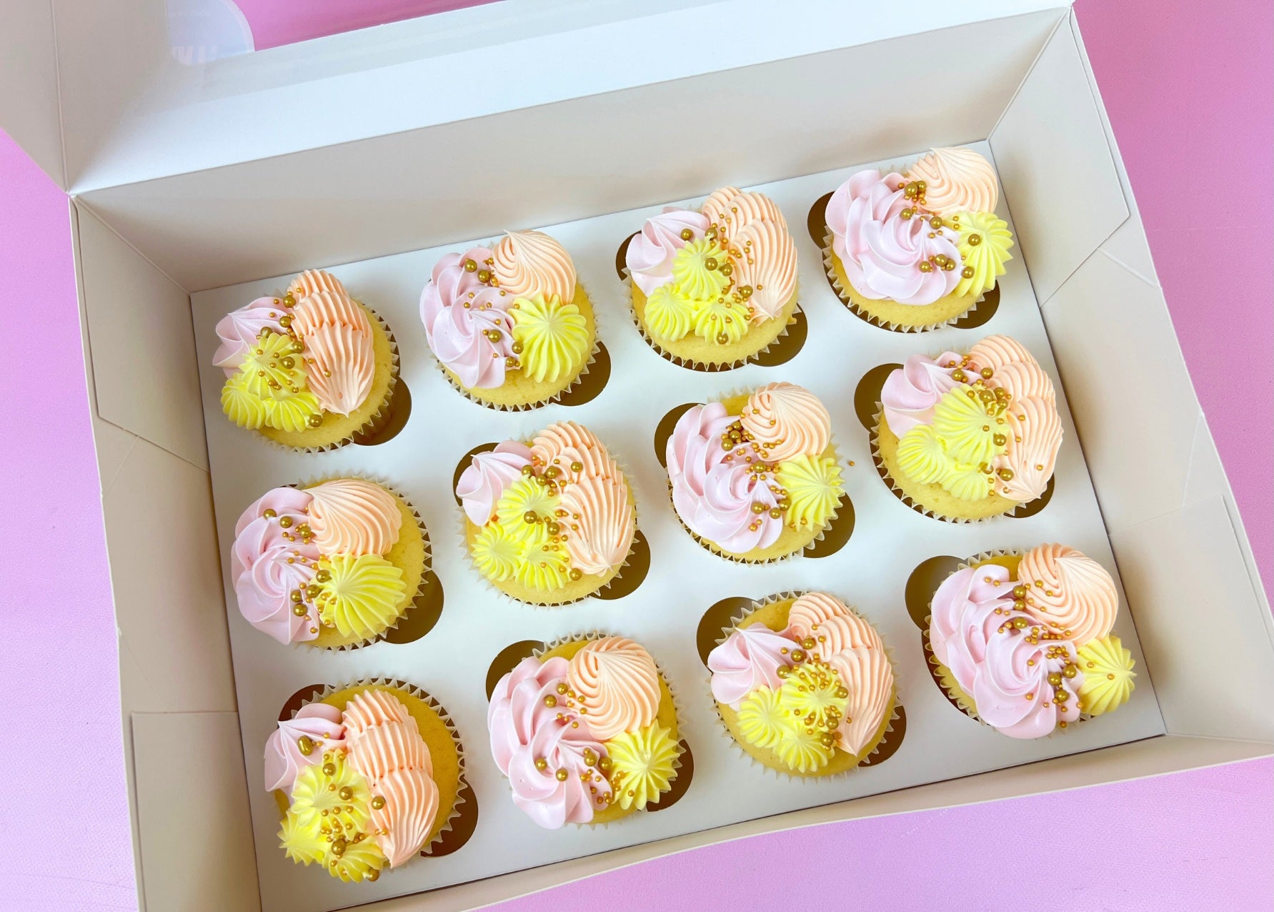 Cupcakes: Choose your size & colour