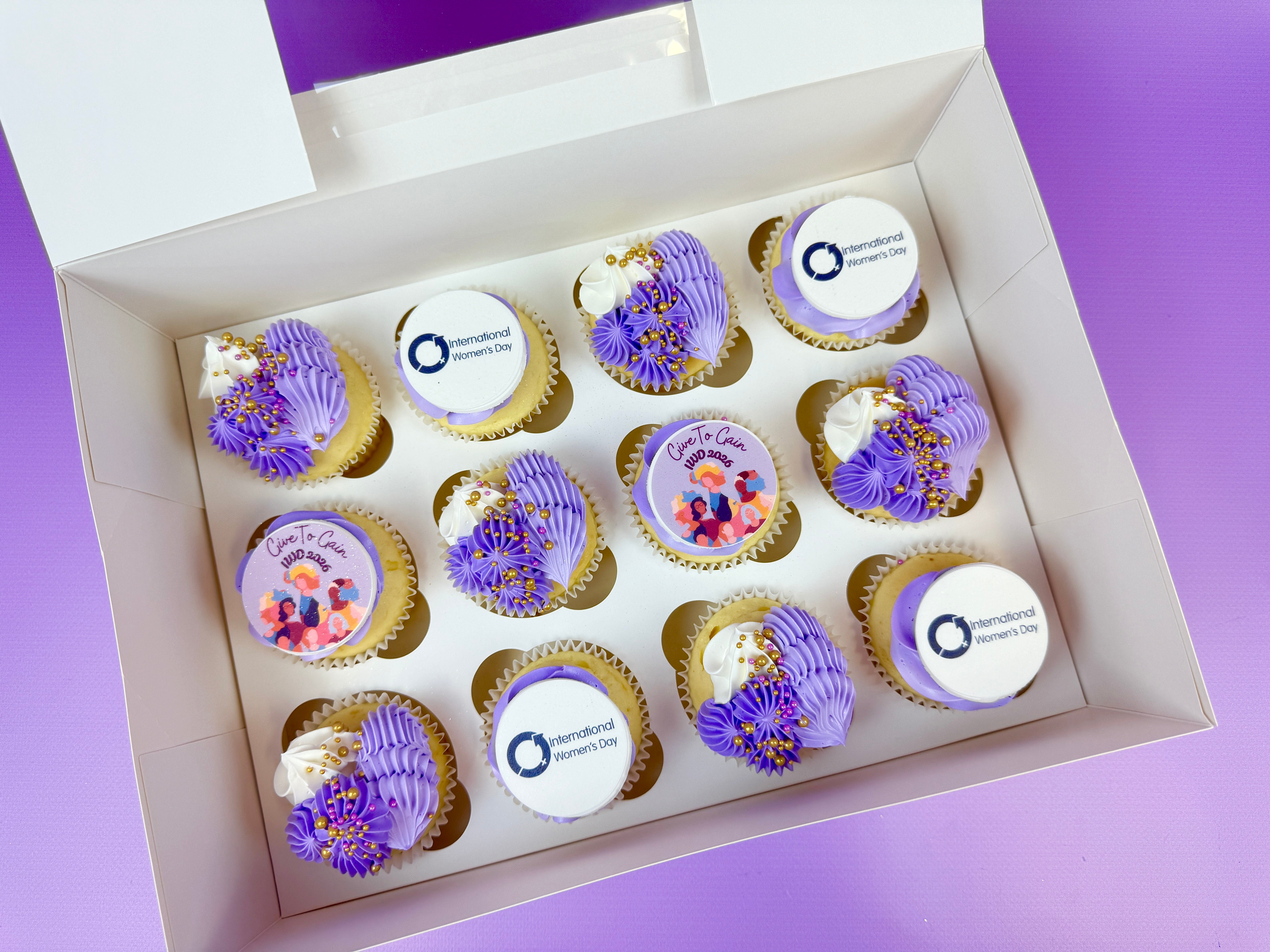 International Women's Day // 6, 12 or 24 Cupcakes