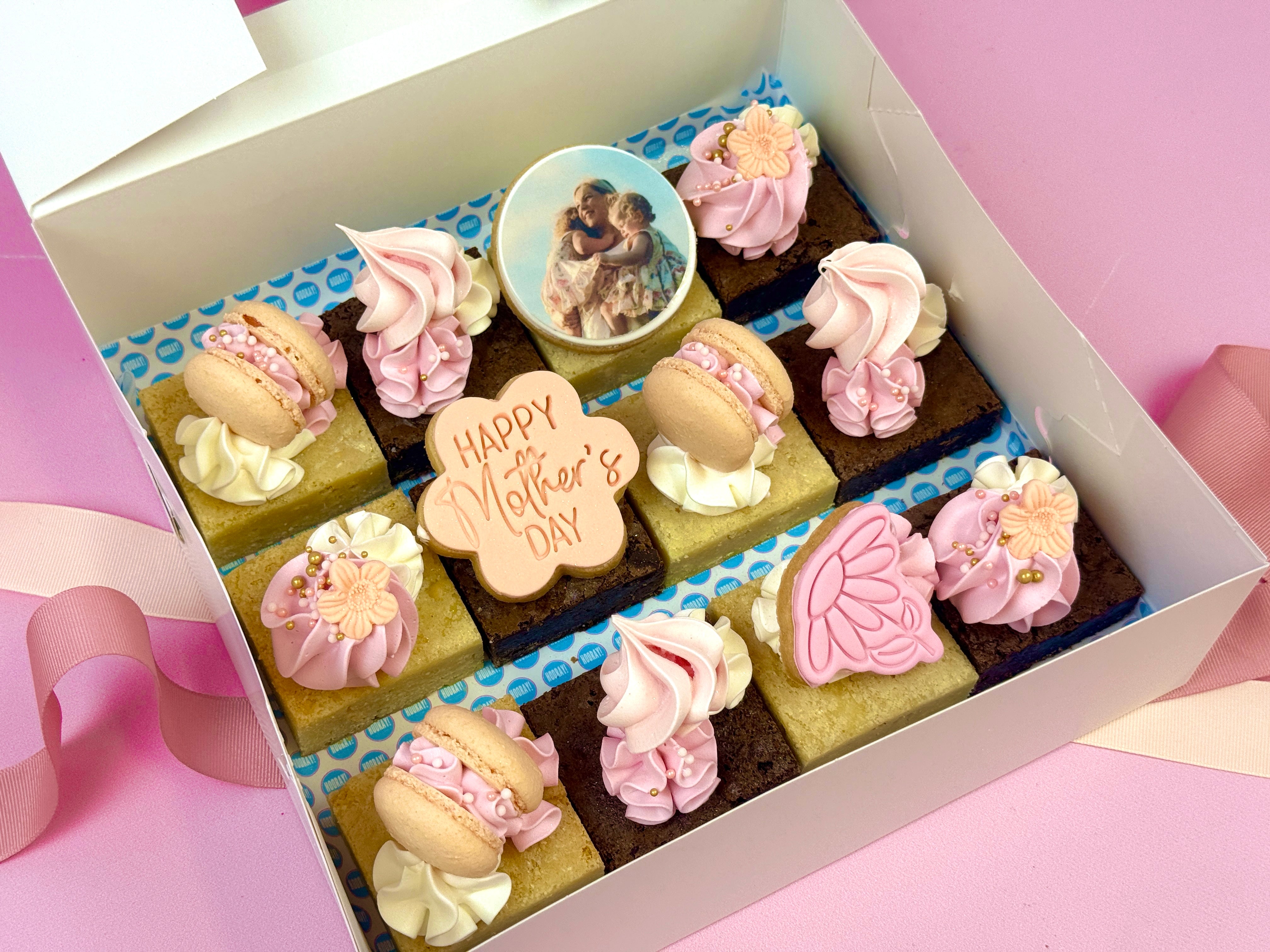 Mother's Day // With 1 x CUSTOM IMAGE // 12 Pack Brownies
