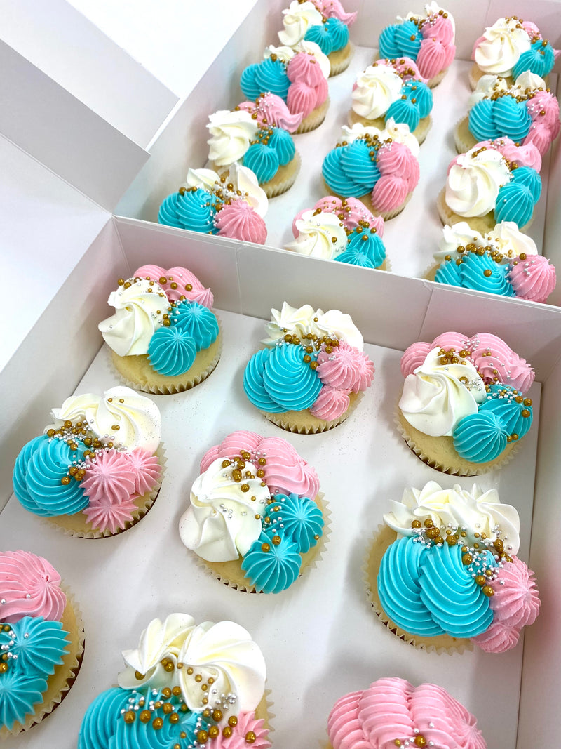 12 x Cupcakes - Deluxe- Choose your colour