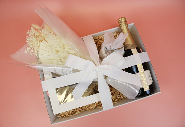 Hamper's By Hooray- With dried flowers