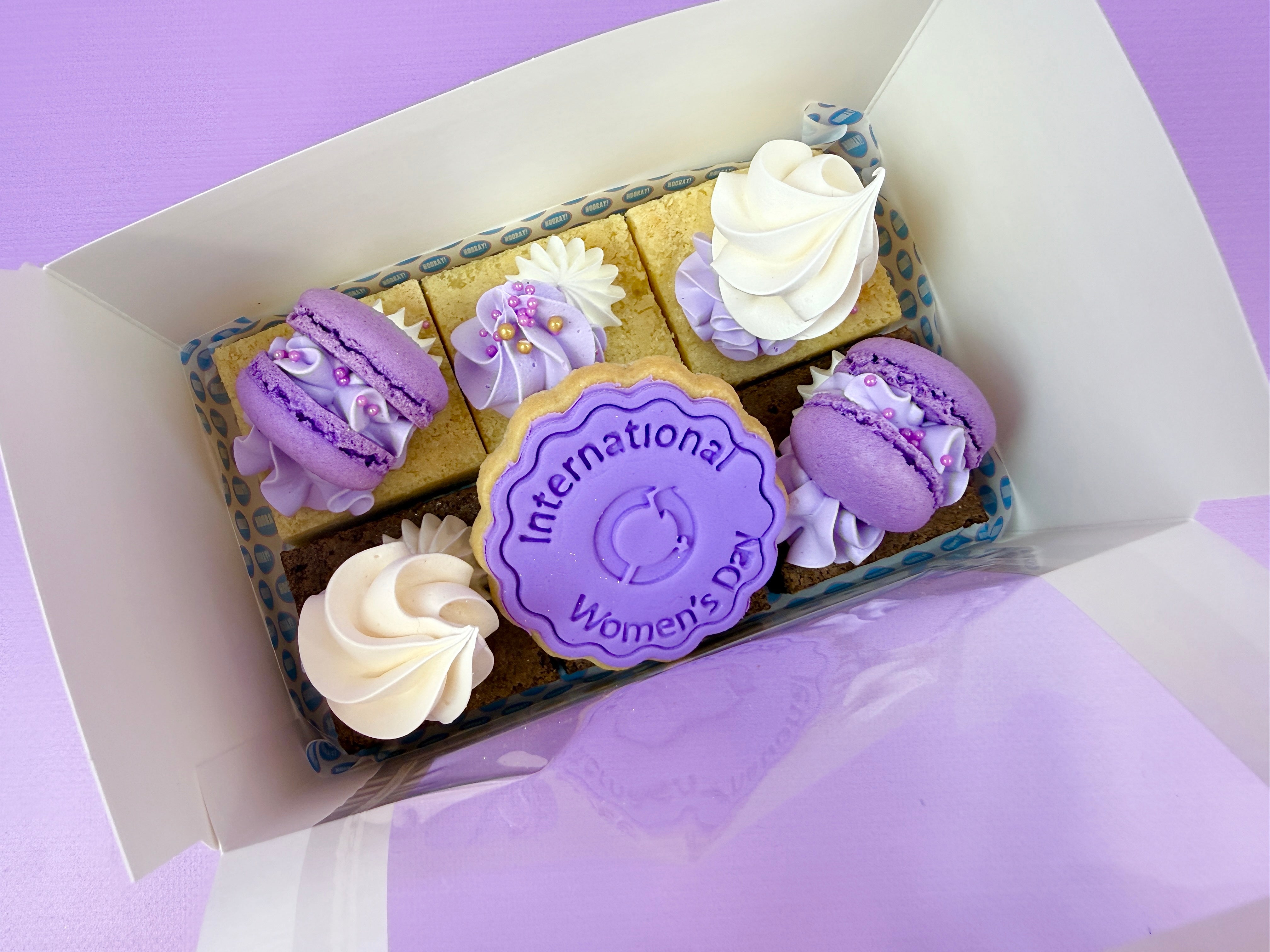 International Women's Day // 6 or 12 Brownies