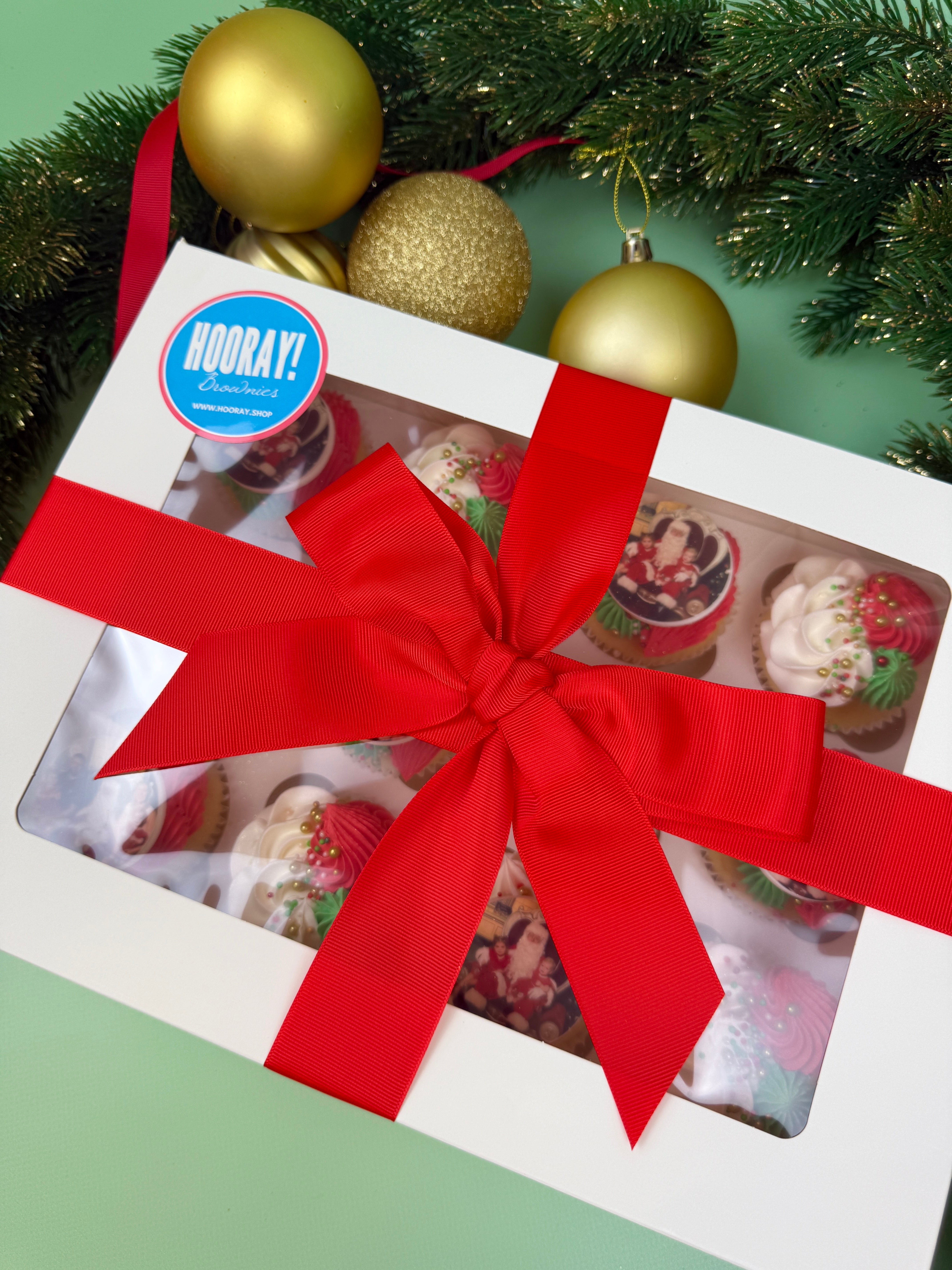 Christmas Cupcakes // With Custom Images // Choose your size