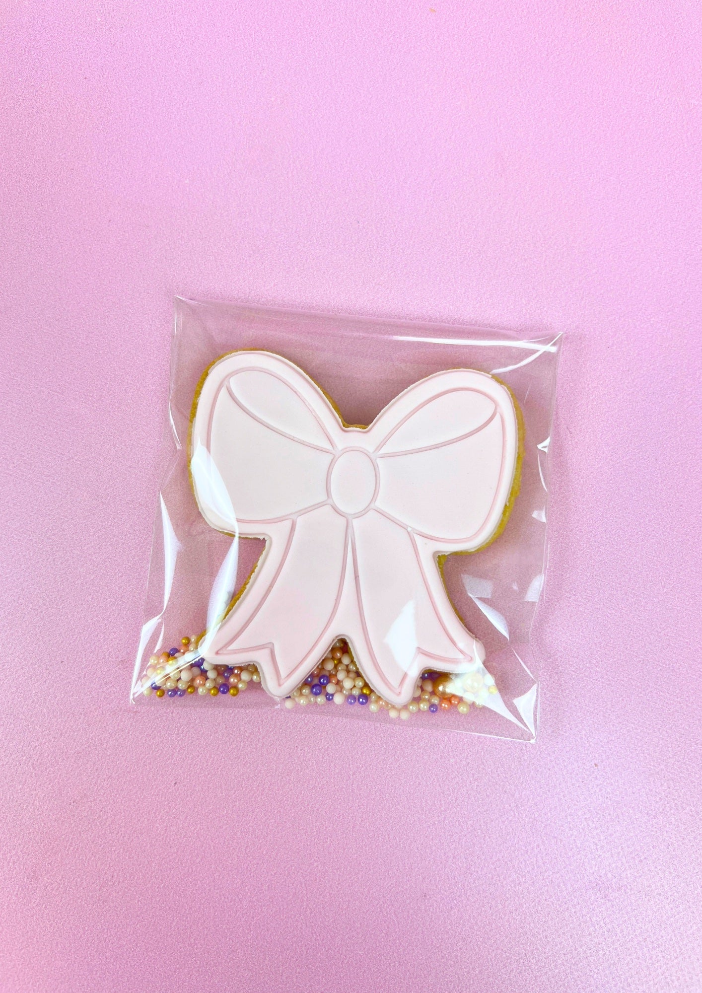 1 x Pink Bow Cookie (8cm)