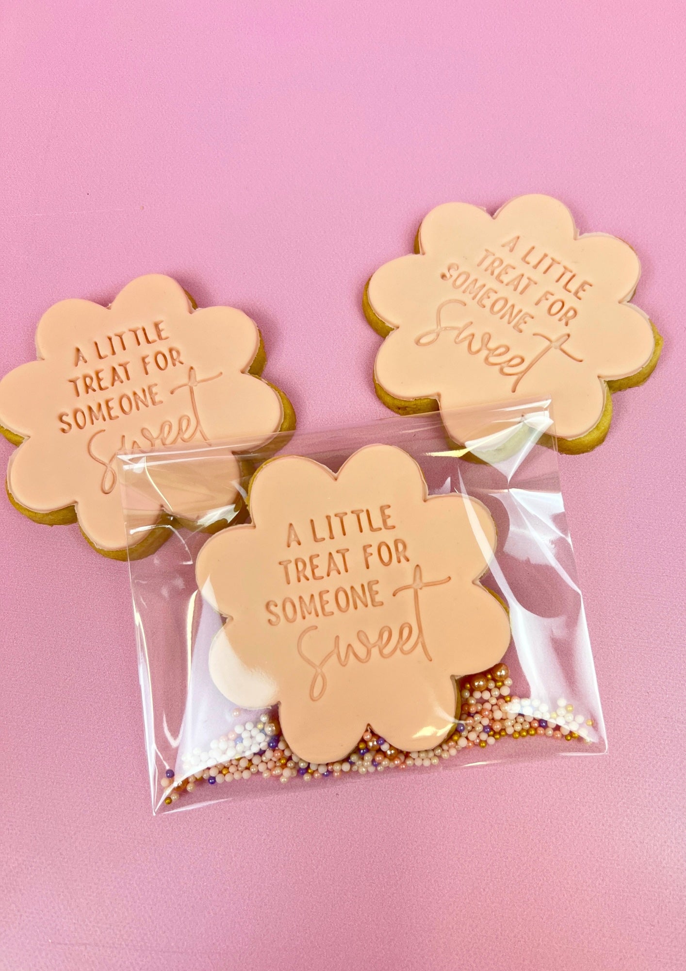 1 x Flower Cookie (8.5cm)
